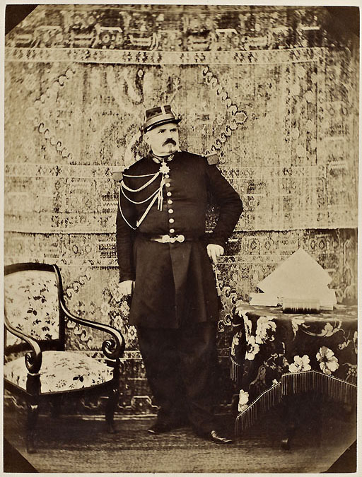 M. de Neveu colonel d'état-major [1809-1871], chef du bureau politique de l'Algérie Album de la dation Zoummeroff intitulé «Souvenirs de l'Algérie. Province d'Alger» (1856-1857) réalisé par Félix Jacques Antoine Moulin ayant appartenu au général Daumas (1803-1871).